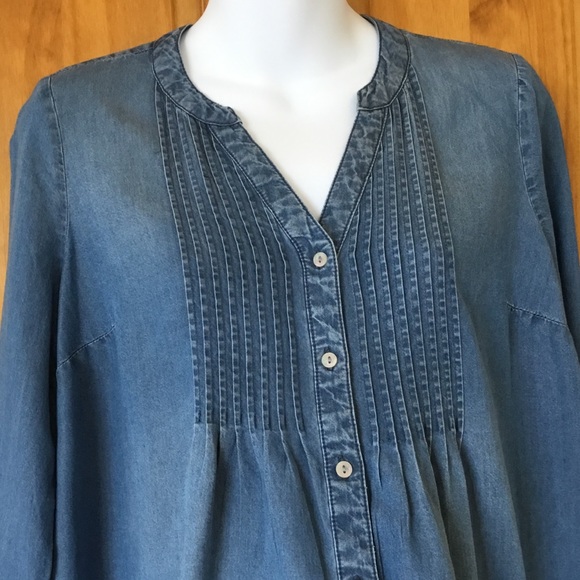 Maternity button down shirt - Picture 2 of 5